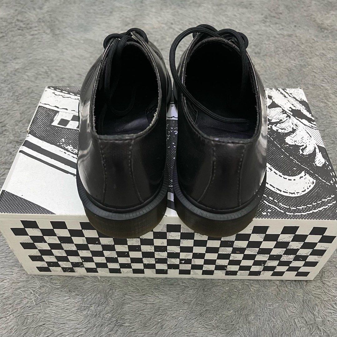 Dr martens Docmart, Fesyen Pria, Sepatu , Sepatu Formal di Carousell