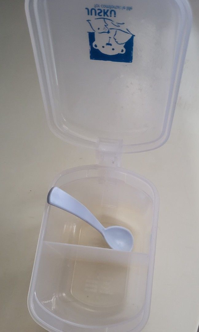 Everything else (Category: Water Bottles & Tumblers) located in Singapore. Submitted by 521dsf (Listing ID 1242061482, Image 3). Description: $1 each.