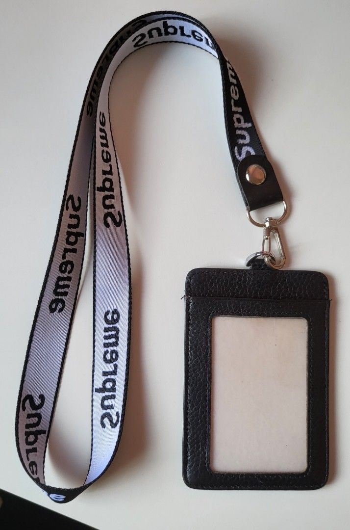 Everything else (Category: Everything Else) located in Singapore. Submitted by 521dsf (Listing ID 1242062769, Image 1). Description: Brand new hair clip, except for the phone case and skin scrapers; the three phone case for Samsung zflip 3; A phone case for the Huawei P20..