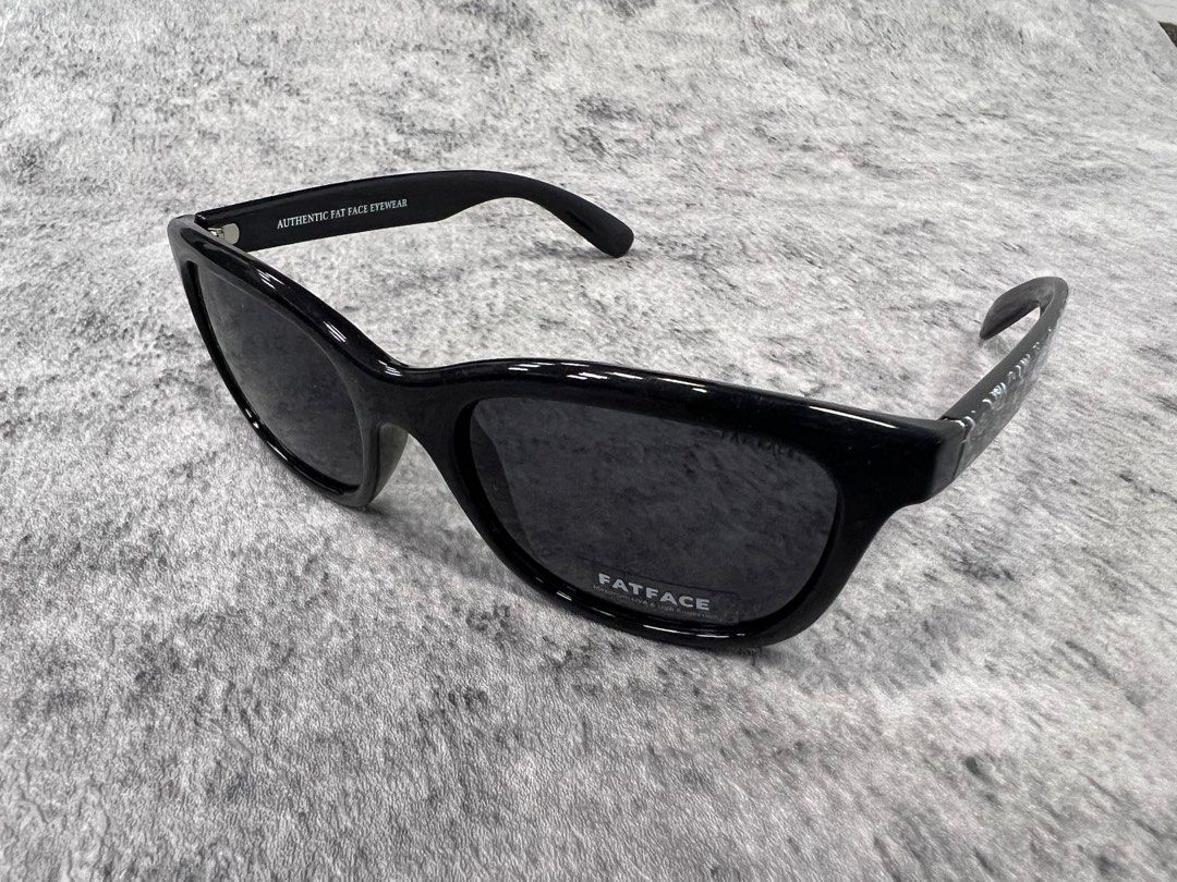 LOUIS VUITTON Shield Mirrored Sunglasses EUC | Mirrored sunglasses, Louis  vuitton, Sunglasses