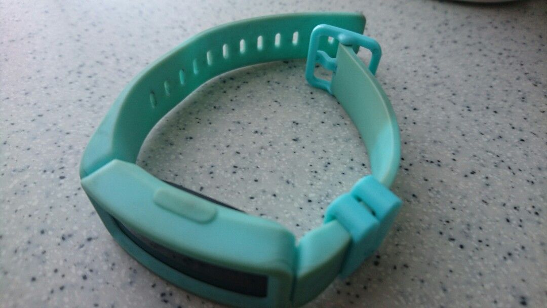 Fitbit ace 2 SmartWatch kids Mobile Phones Gadgets Wearables