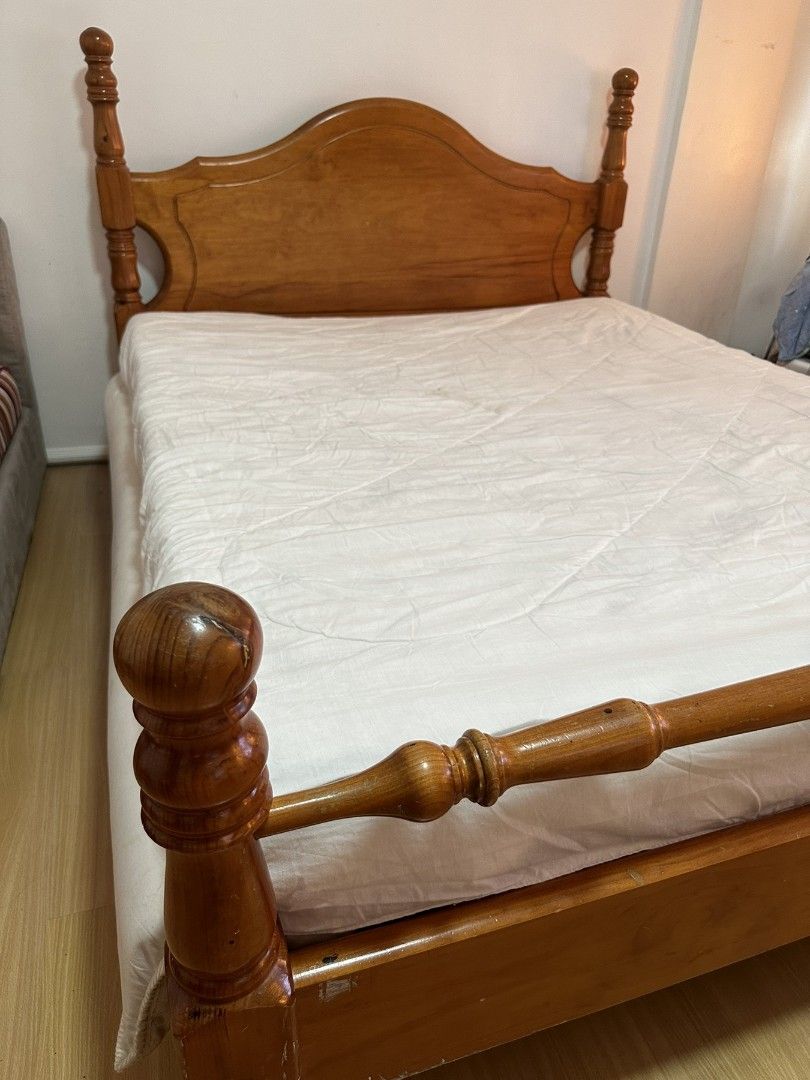 Forty winks hotsell 4 poster bed