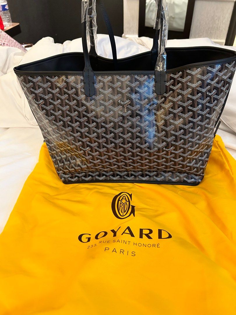 Goyard Anjou Reversible PM Tote Navy Blue, Luxury, Bags & Wallets on  Carousell