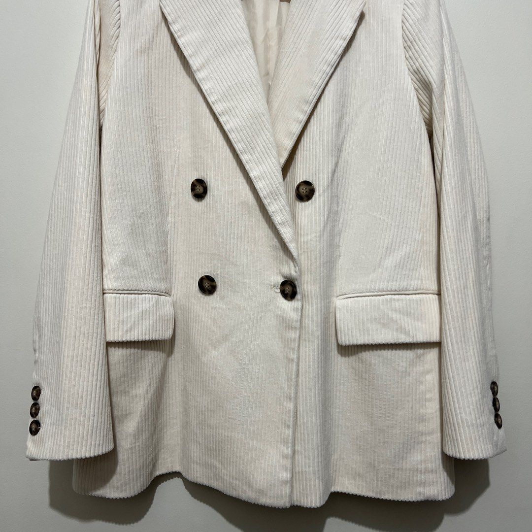 Hm white coat discount