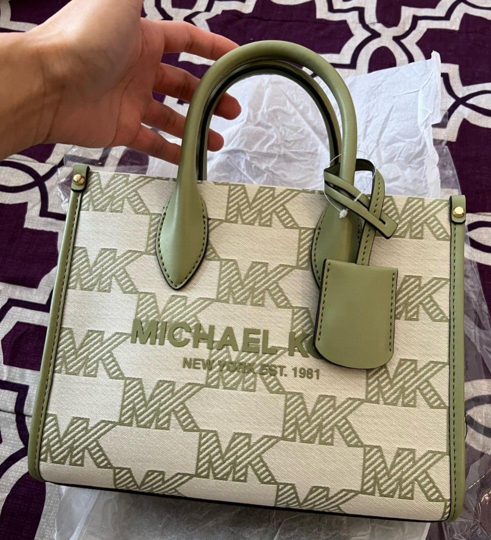 Michael Kors Small Tote Bag two-way, Women's Fashion, Bags & Wallets,  Cross-body Bags on Carousell