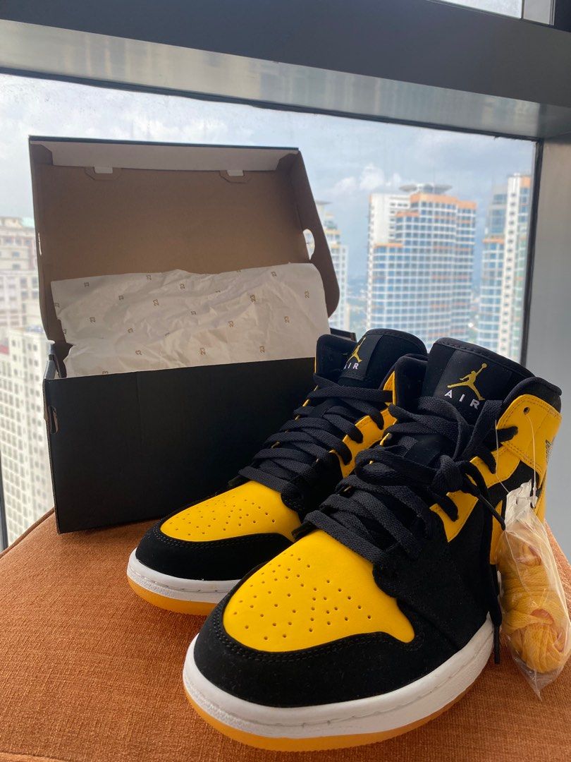 Air jordan 1 mid new love 2017 release store