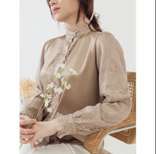 Kadaka satin blouse ruffle