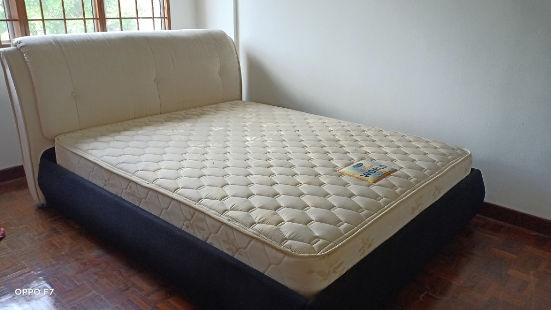 Katil Saiz Queen dan Tilam Furniture Home Living Furniture