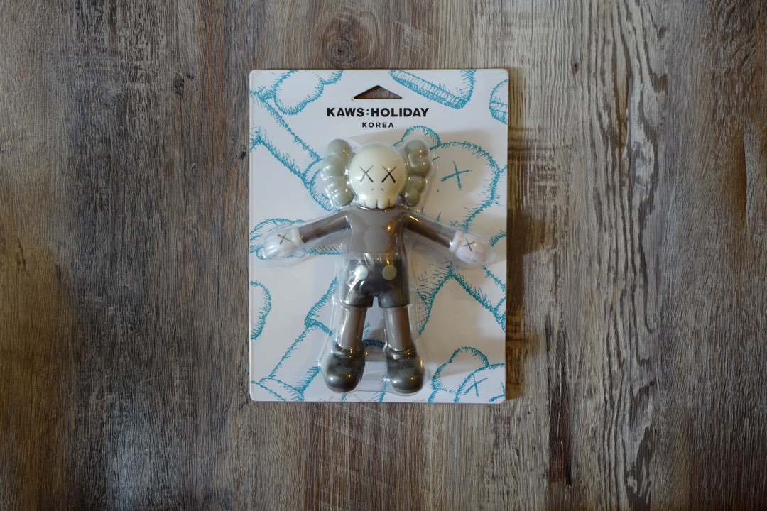 新品未開封 KAWS HOLIDAY KOREA