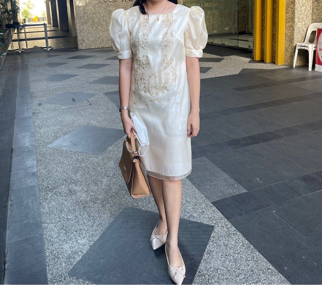 Ladies Modern Filipiniana with Embroidered Design and Puffed