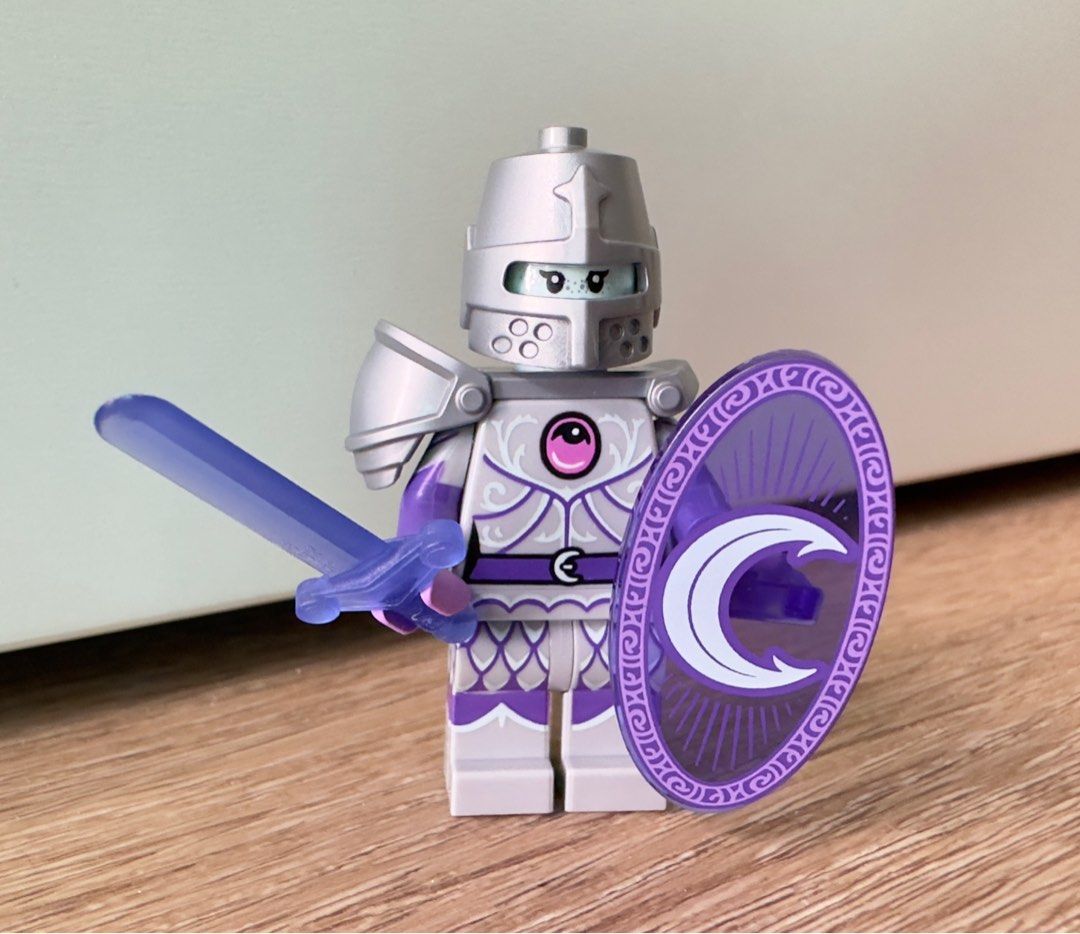 Lego deals purple knight