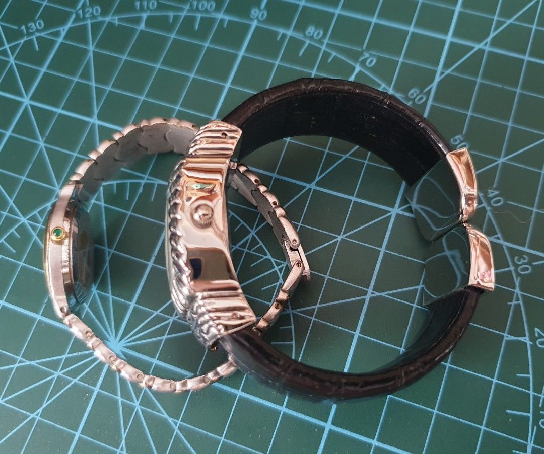 Montre Femme Aviatime à Quartz - Boîtier Carré Acier - Cadran Bleu - Occasion Bon état