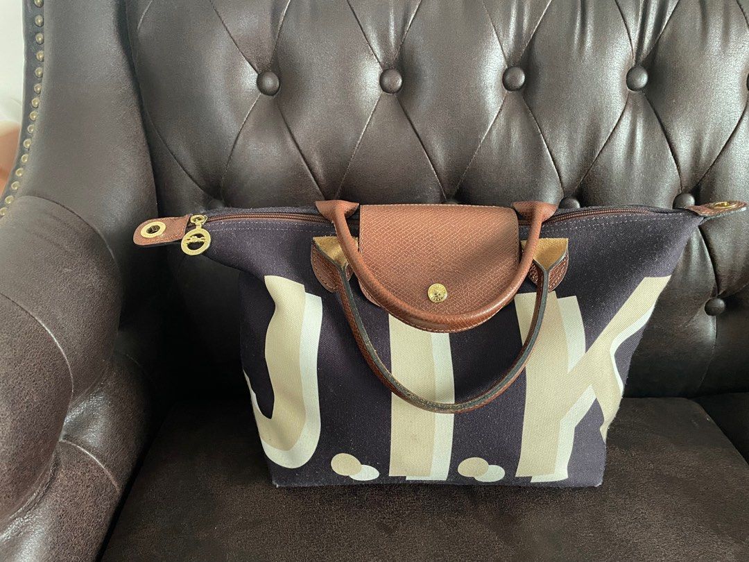 Longchamp Signature