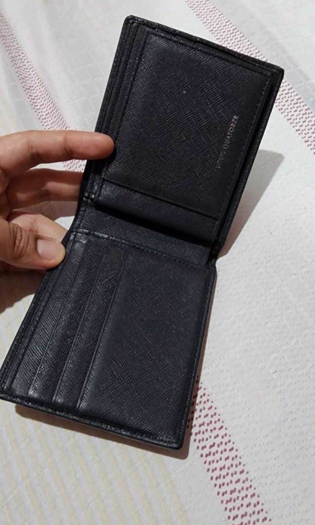 Louis Quatorze LQ short wallet (Category: Wallets & Card Holders) located in Cebu City. Submitted by rhea20ph (Listing ID 1241947393, Image 3). Description: pre loved item FLAW: with little crack on side part leather material unisex item plus sf.