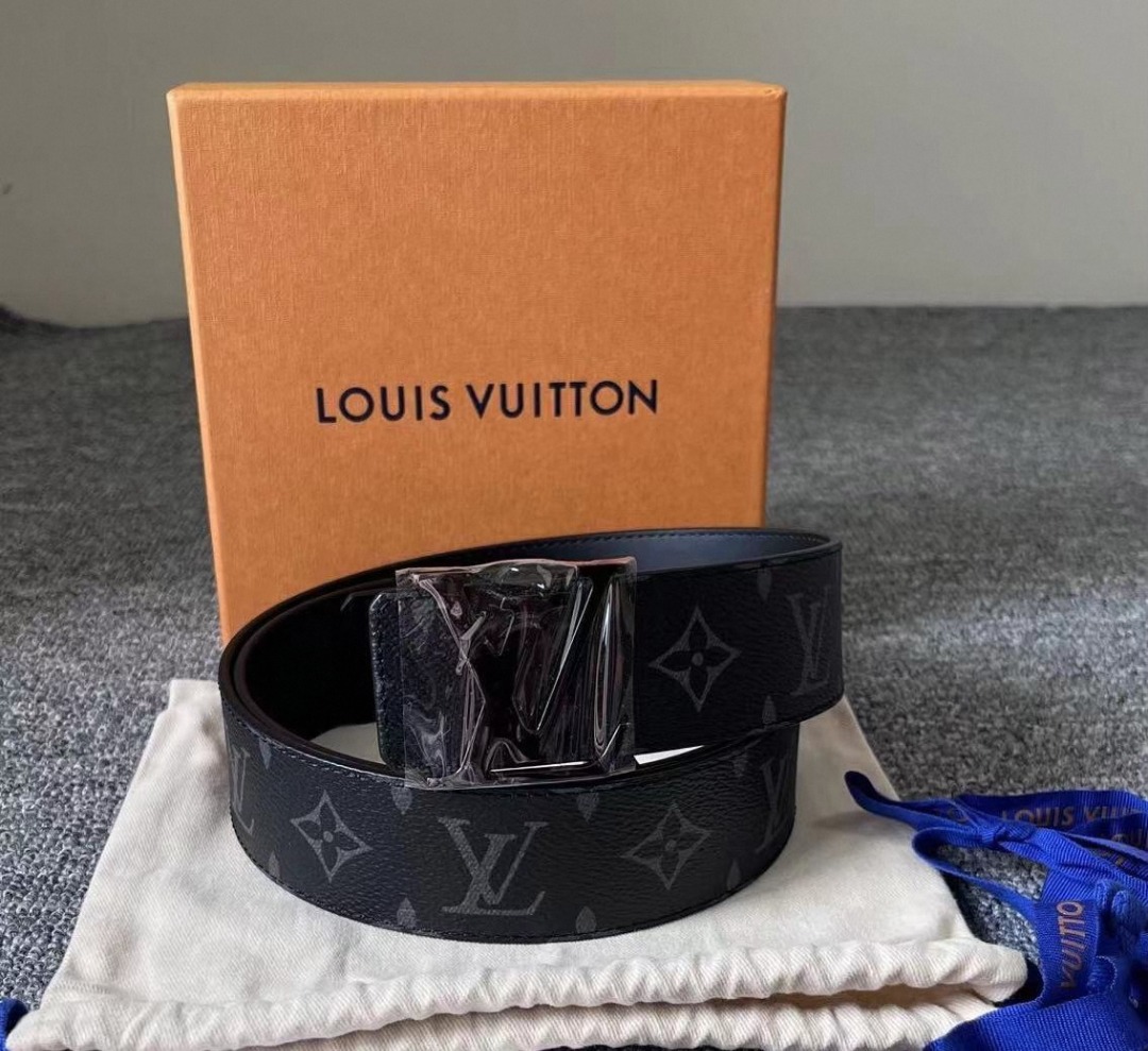 Louis Vuitton Double Sided Men's Black Belt, Men's Fashion