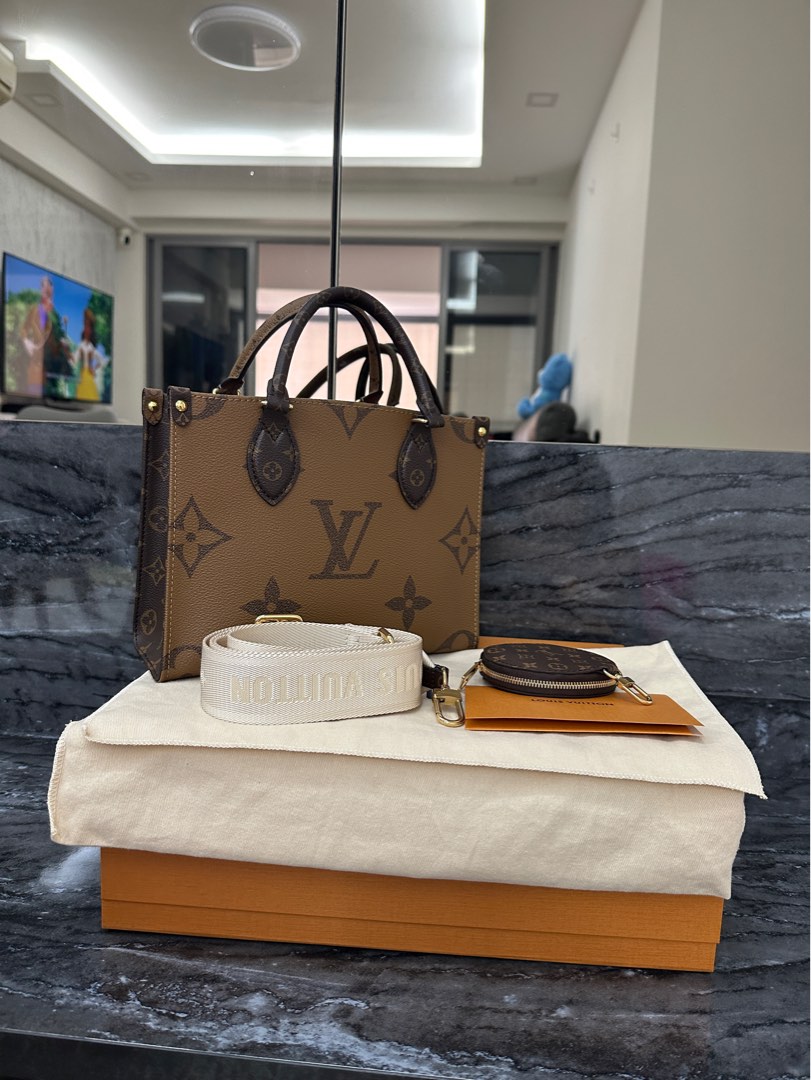 LV OnTheGo PM Bicolor, Luxury, Bags & Wallets on Carousell