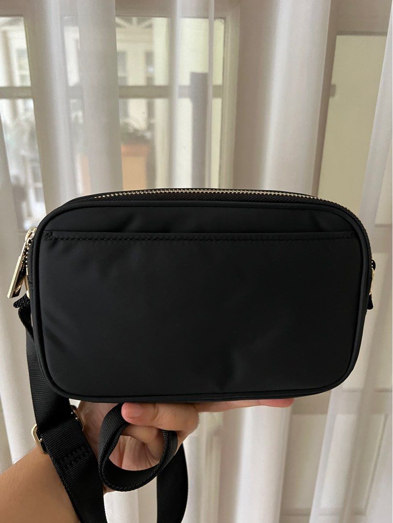 Lululemon Crossbody Camera Bag on Carousell