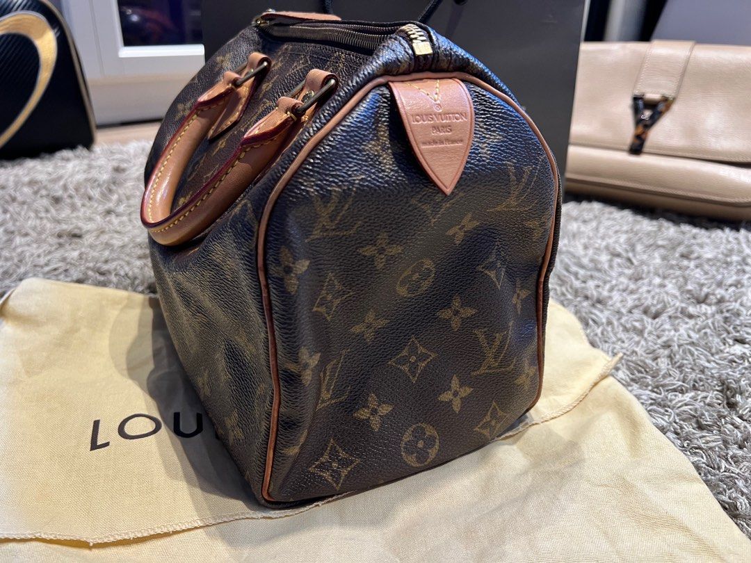 AUTHENTIC LOUIS VUITTON Speedy 25 Dust bag (Vintage), Luxury, Accessories  on Carousell