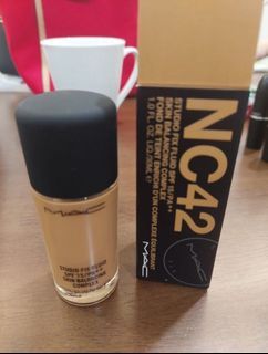 MAC Studio Fix Fluid SPF 15/PA++ Foundation NC42 30ml
