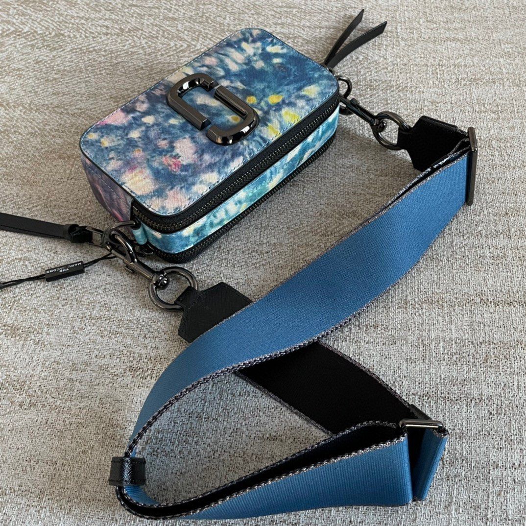 Marc Jacob sling bag
