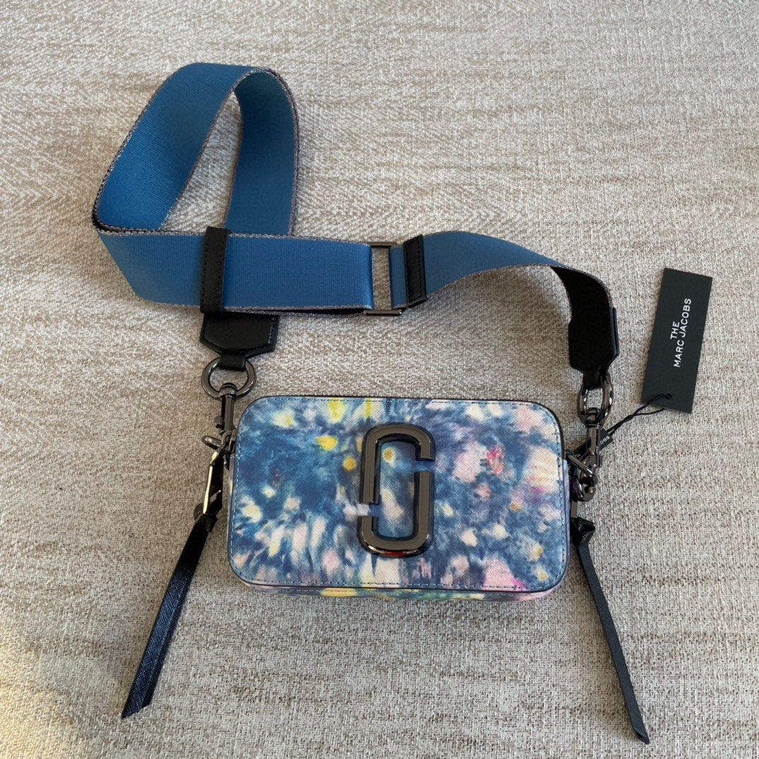 Marc jacobs fluorescent bag store
