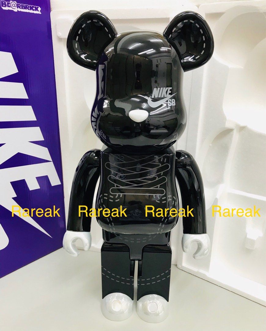 Medicom Bearbrick 2021 Nike SB Sneaker Black Chrome Dunk Low Mono