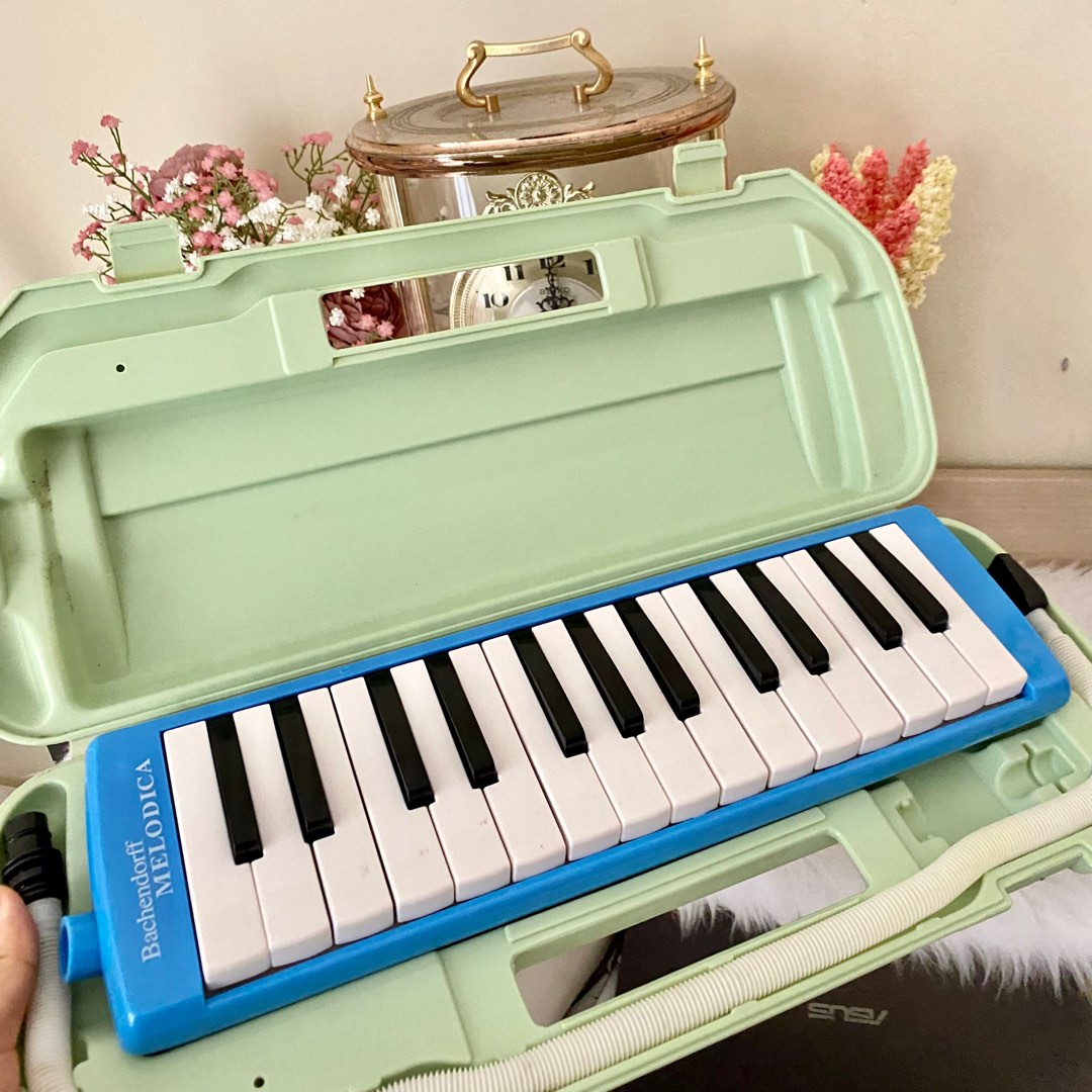 Melodica, Hobbies & Toys, Music & Media, Musical Instruments on Carousell