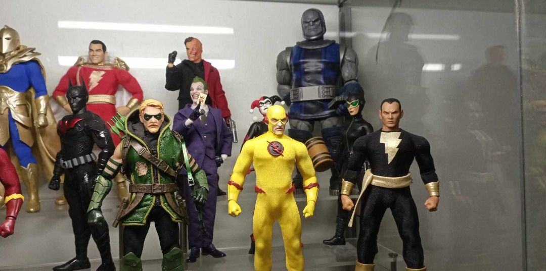Mezco Action Figures, Hobbies & Toys, Toys & Games on Carousell