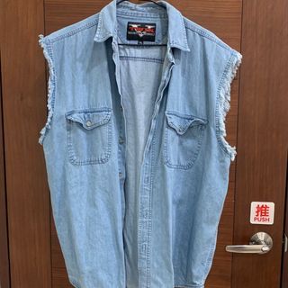 Mitty古著✨ 淺藍刷色袖口抽鬚牛仔背心XL