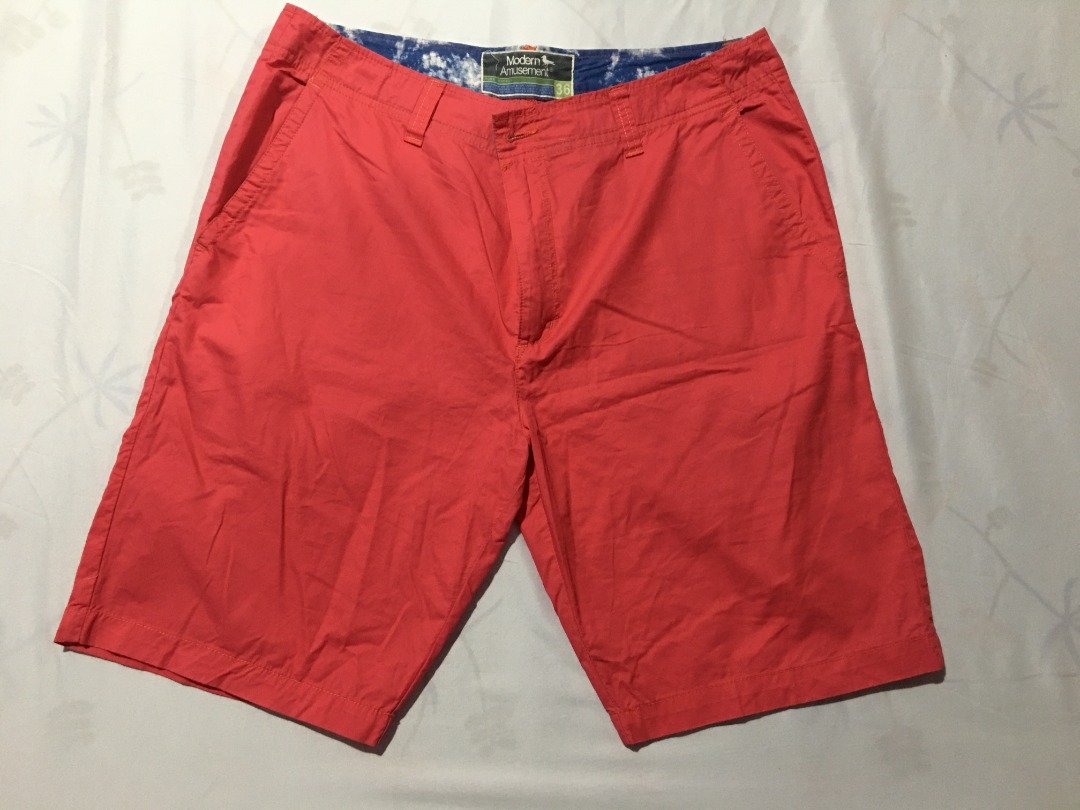 Modern amusement shorts top