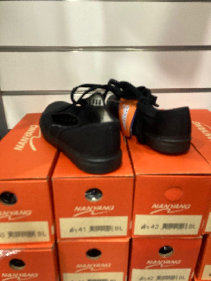 Nanyang Sepak Takraw Shoes $20, Men's Fashion, Footwear