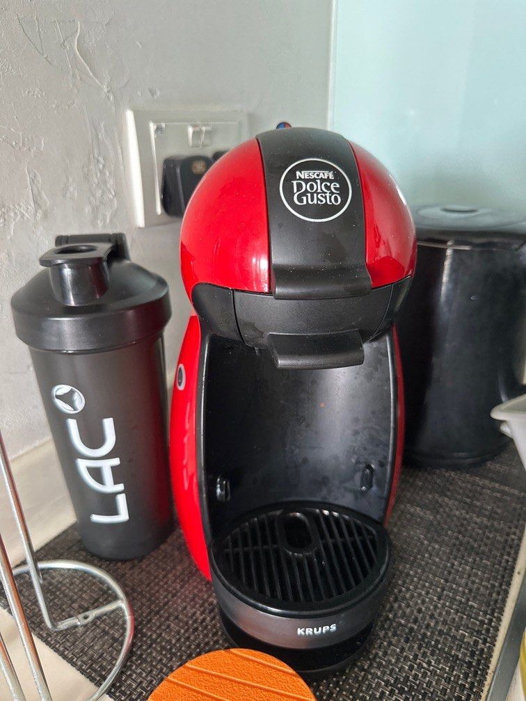 Nescafe dolce gusto machine for sale! Pick up on 15/16 July 2023, TV
