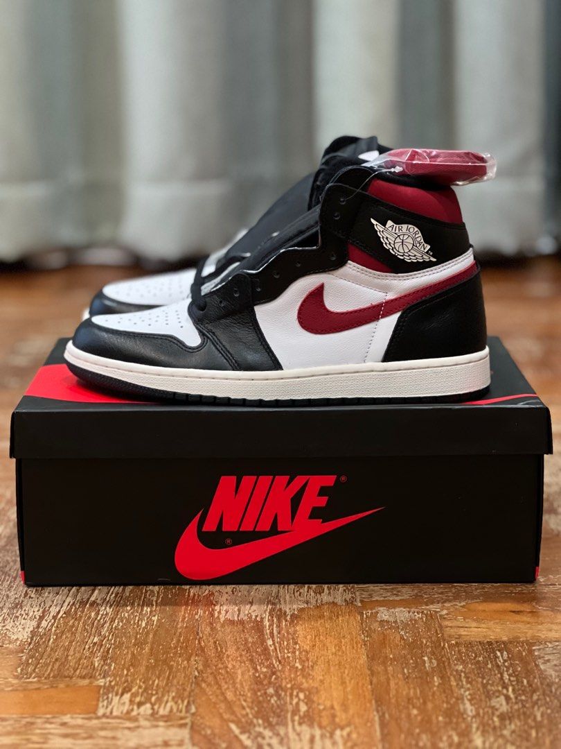 Nike air jordan 1 retro high clearance red black