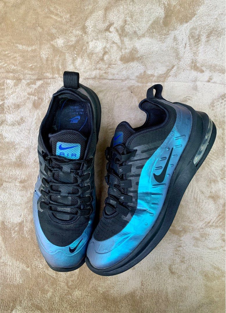 Nike Air Max Axis Throwback Future