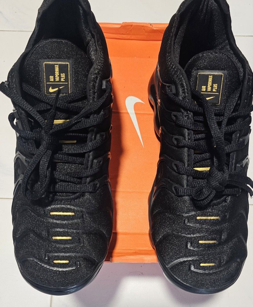 Gold and black vapor max hot sale