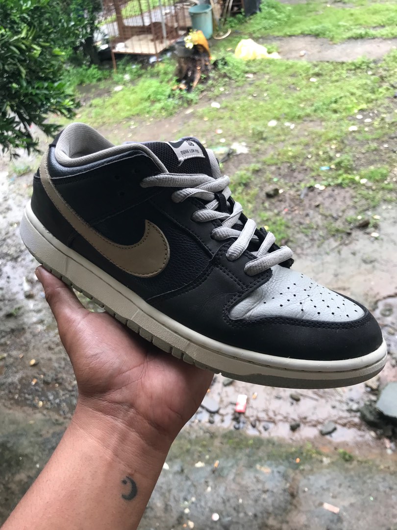 black nike air force 1 junior