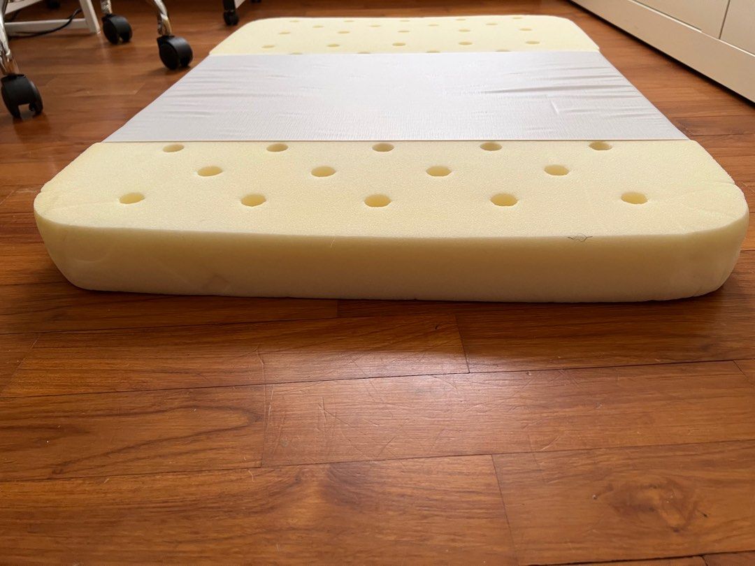 Nuna Sena Aire Travel cot plus custom mattress and extras, Babies