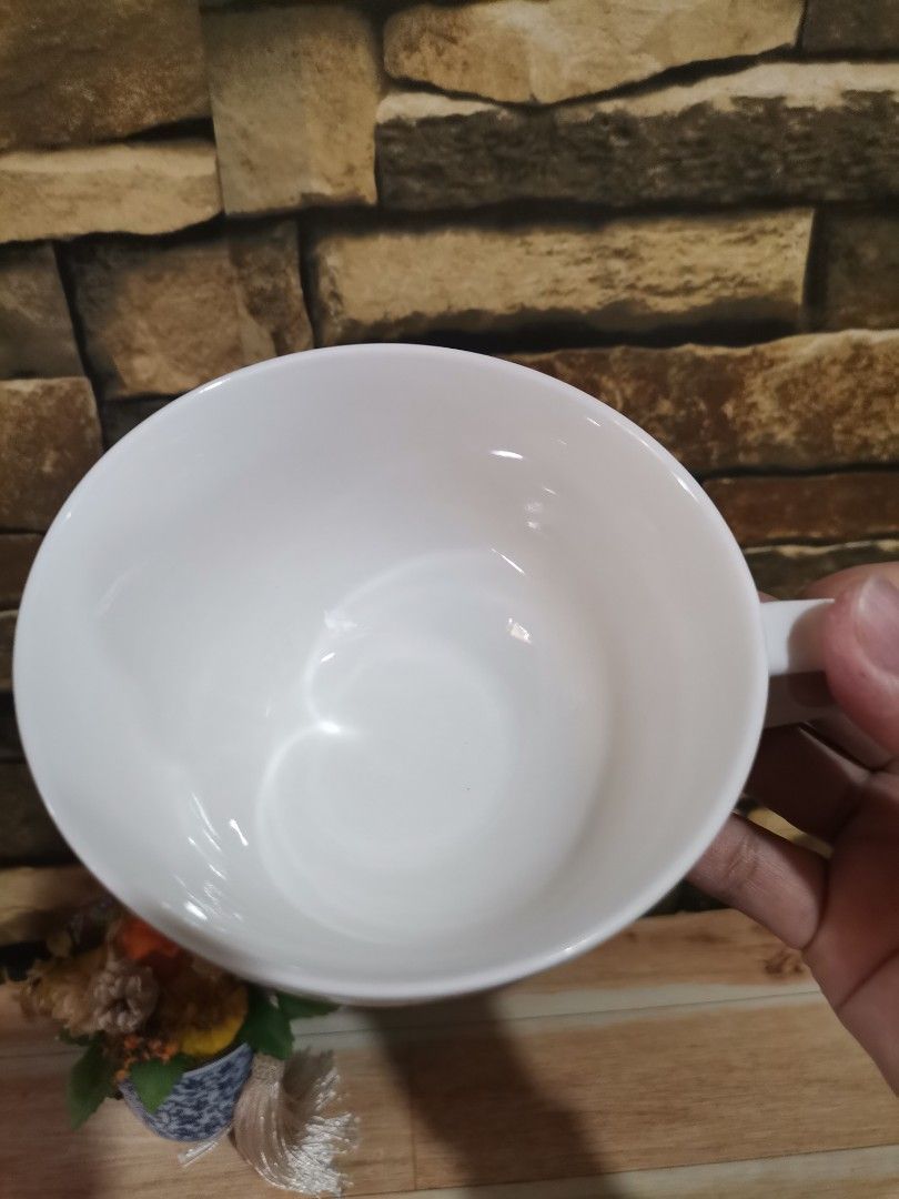 Plain white Coffee Mug (Porcelain) (Category: Coffee & Tea Tableware) located in Taguig. Submitted by lae.onlineshop (Listing ID 1242115715, Image 3). Description: White Coffee Mug (Porcelain) Rim diameter: 11cm Height: 6.5cm This item is from Japan Surplus so please limit your expectations. WHAT YOU SEE IS WHAT YOU GET. Shopee checkout available. TRANSACTION FEES APPLY. MOP: Gcash/Unionbank only MOD: REGULAR JNT/Shopee checkout/Lalamove (By appo