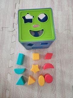 Playskool shapes toy