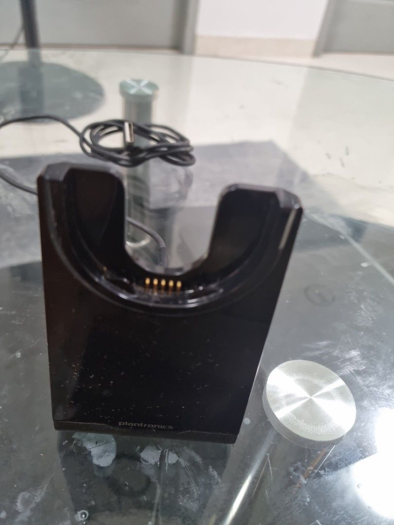 Voyager legend desktop charge stand deals