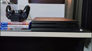 PS4  PRO 1TB With box and cables and original controller