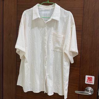 Queenshop 白色復古鏤空蕾絲古巴領襯衫