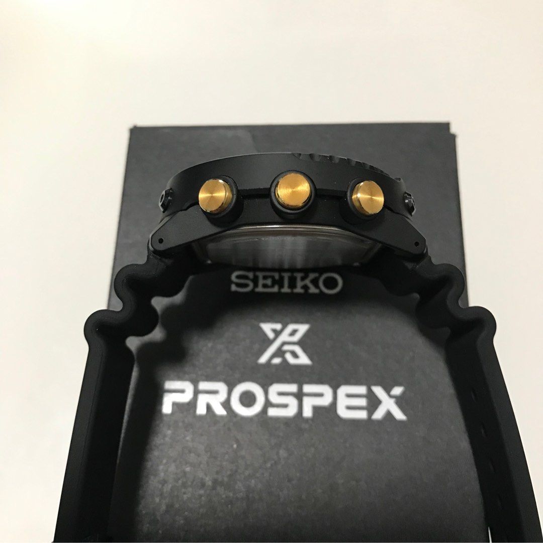 SOLD] Seiko Digi Tuna SBEP005 Gold, Men's Fashion, Watches