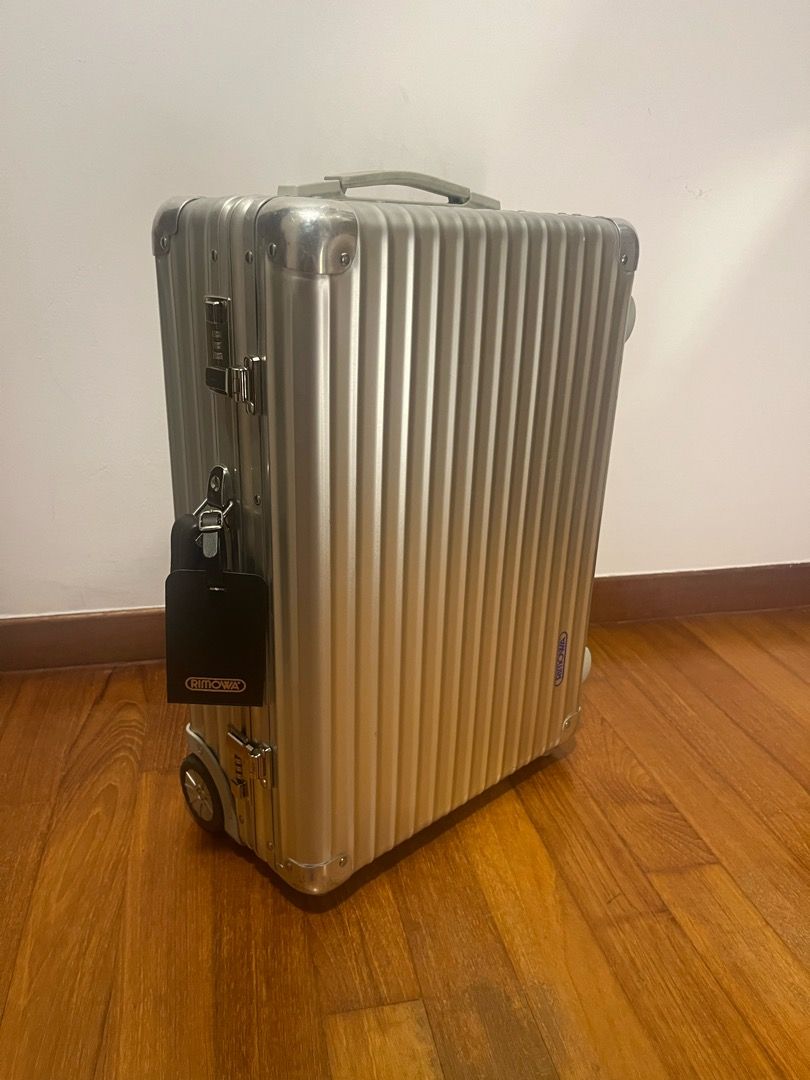 Rimowa 2025 classic sale