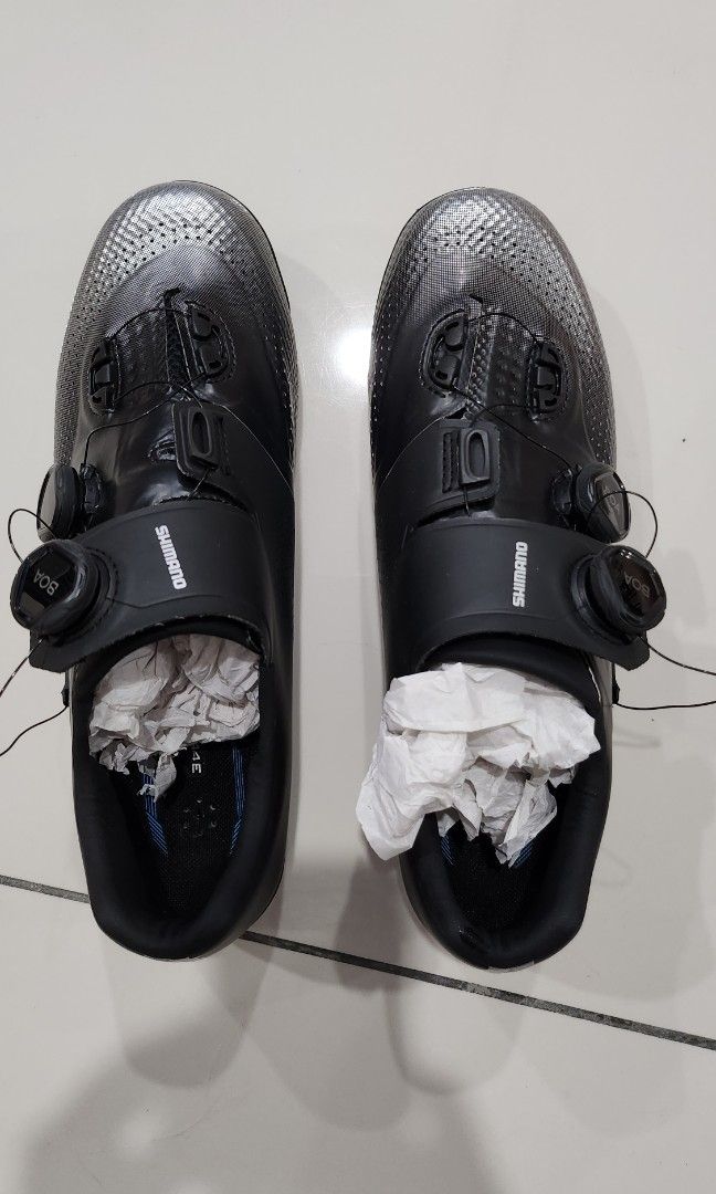 SHIMANO RC7 Black Size 44E Sports Equipment Bicycles Parts