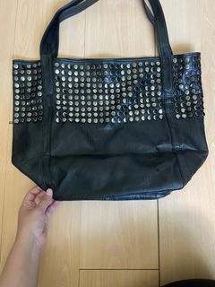 (Category: ) located in . Submitted by mumish (Listing ID 1241968026, Image 1). Description: .