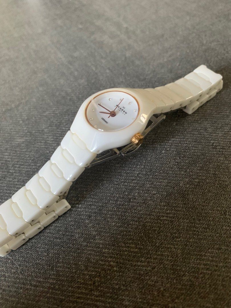 White skagen outlet ladies watch