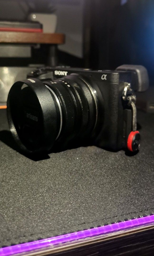 Sony A6300 Low shutter count, Photography, Cameras on Carousell