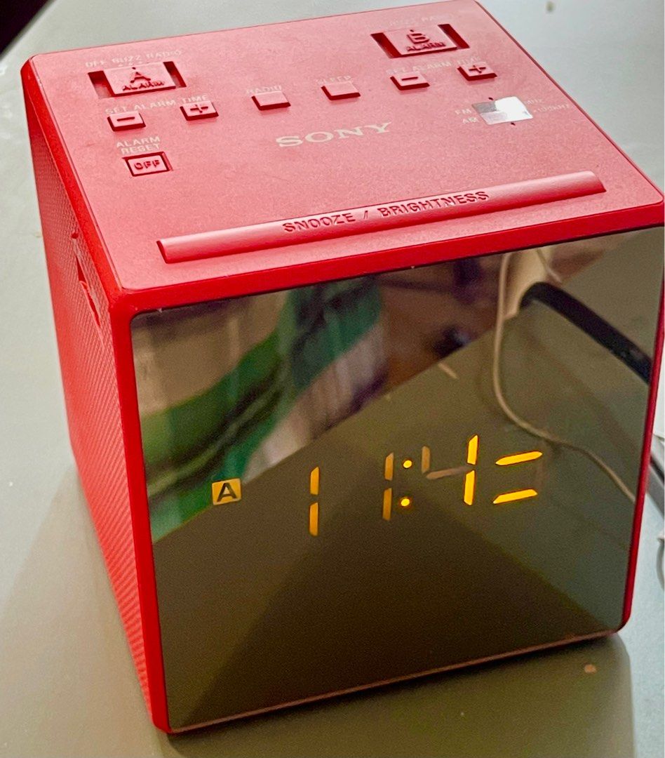 SONY ALARM CLOCK + RADIO, Furniture & Home Living, Home Decor, Clocks
