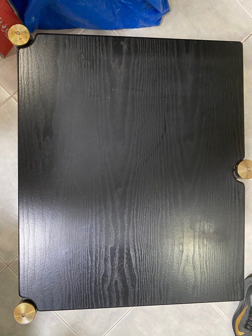 Stackable metal triangle racks with removable wooden boards in Black ...